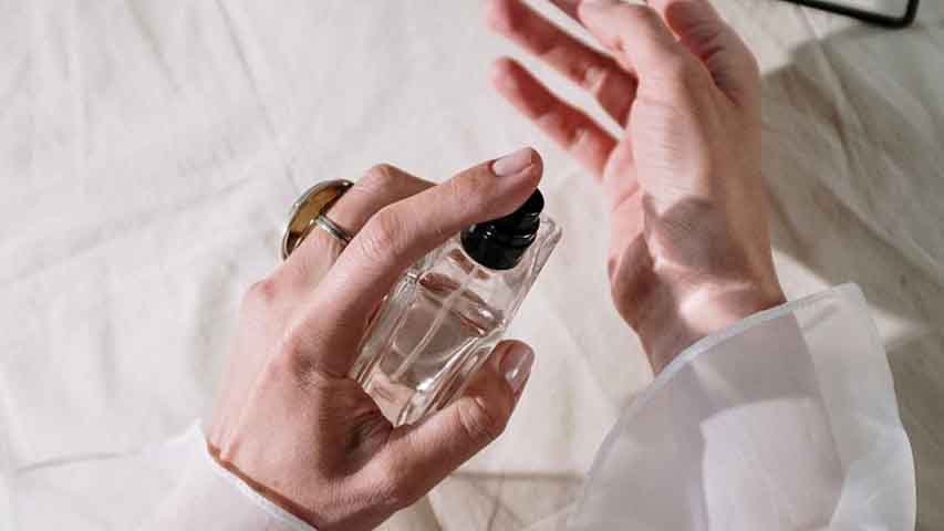 روغن‌های طبیعی؛ کمک رسانان خوشبو و مفید